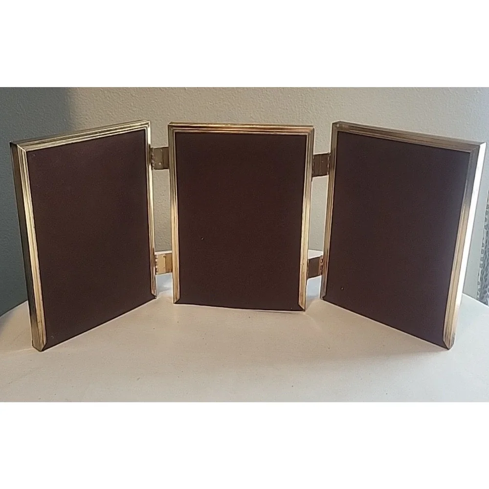 Vintage Ornate Gold-Tone Metal 3-Fold Triple Hinged Picture Frame. Holders 5X7